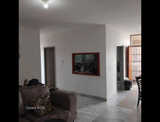 2 BEDROOM APARTMENT FOR SALE IN SUNNYSIDE